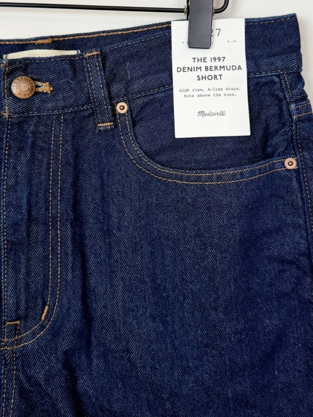 NWT Madewell The 1997 Denim Bermuda Short in Bronxville Wash Rigid - Size: 27